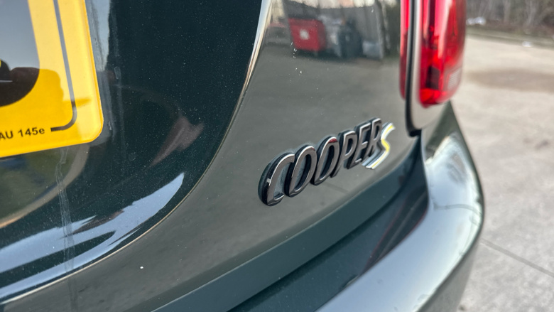 MINI Hatchback 135kW Cooper S Resolute Edition 33kWh 3dr Auto Electric Hatchback